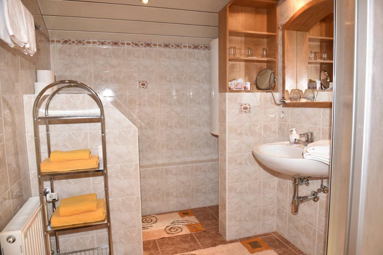 Haus Sonnenschein Mariapfarr Appartement Buitenkant foto